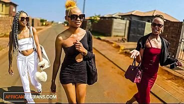 These EBONY BFFs took turns eating wet black pussy in their own homemade LESBIAN threesome